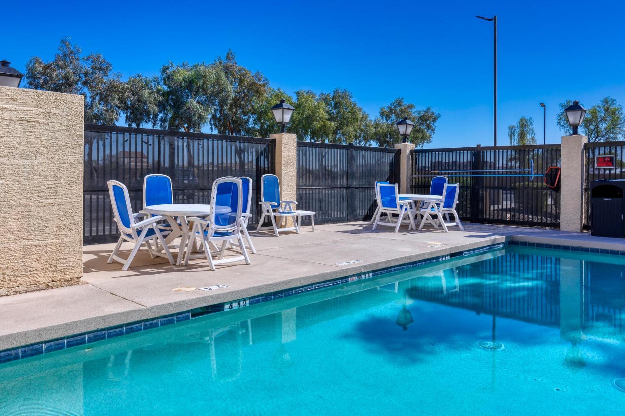 Baymont By Wyndham Casa Grande Hotel Екстериор снимка