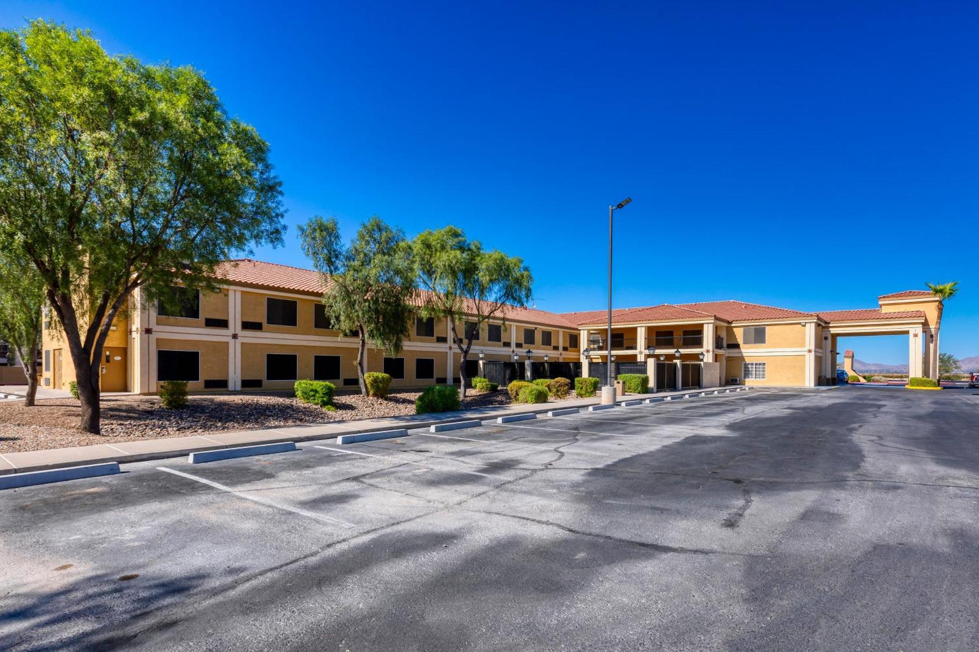 Baymont By Wyndham Casa Grande Hotel Екстериор снимка