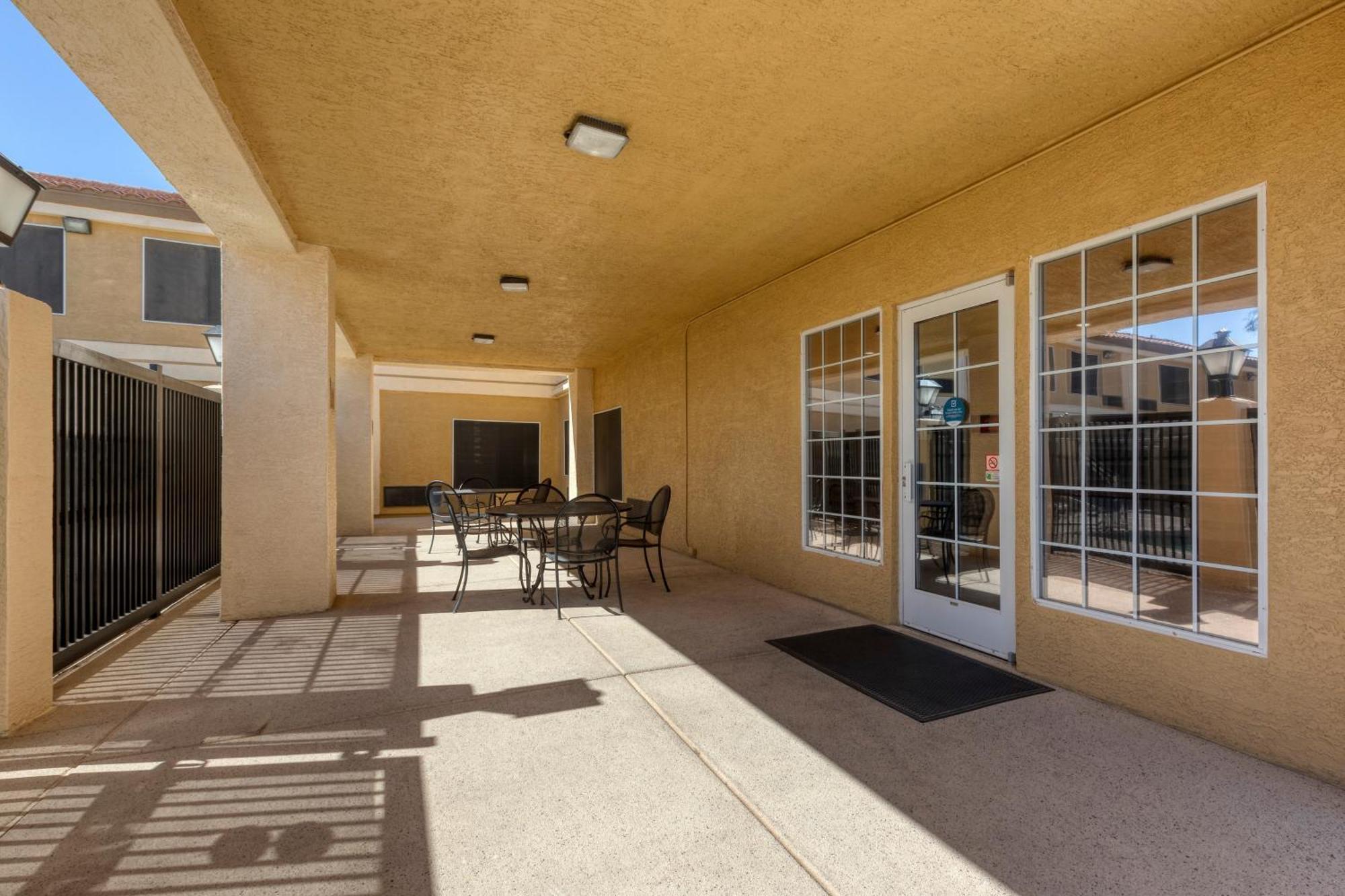 Baymont By Wyndham Casa Grande Hotel Екстериор снимка