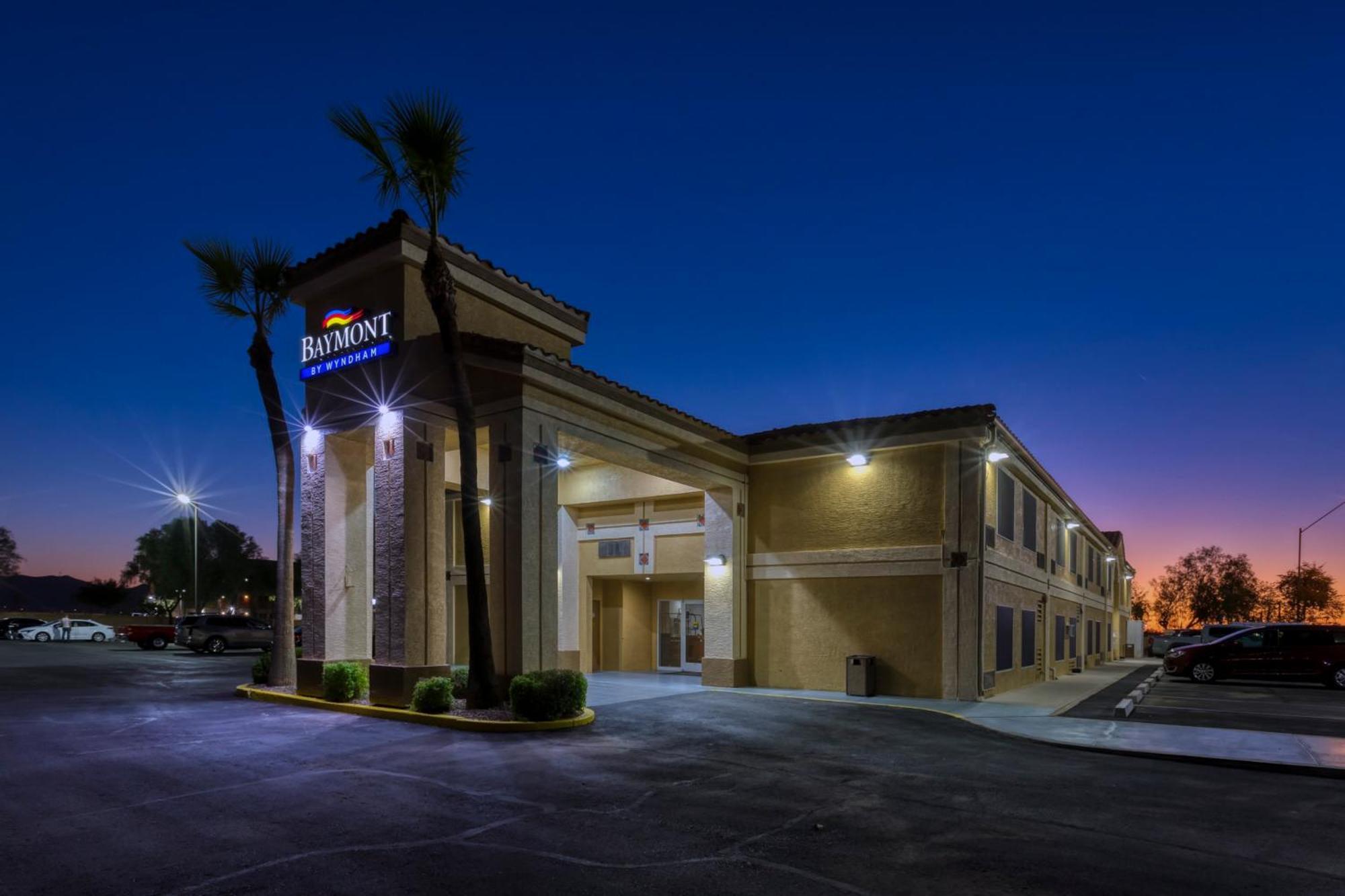 Baymont By Wyndham Casa Grande Hotel Екстериор снимка