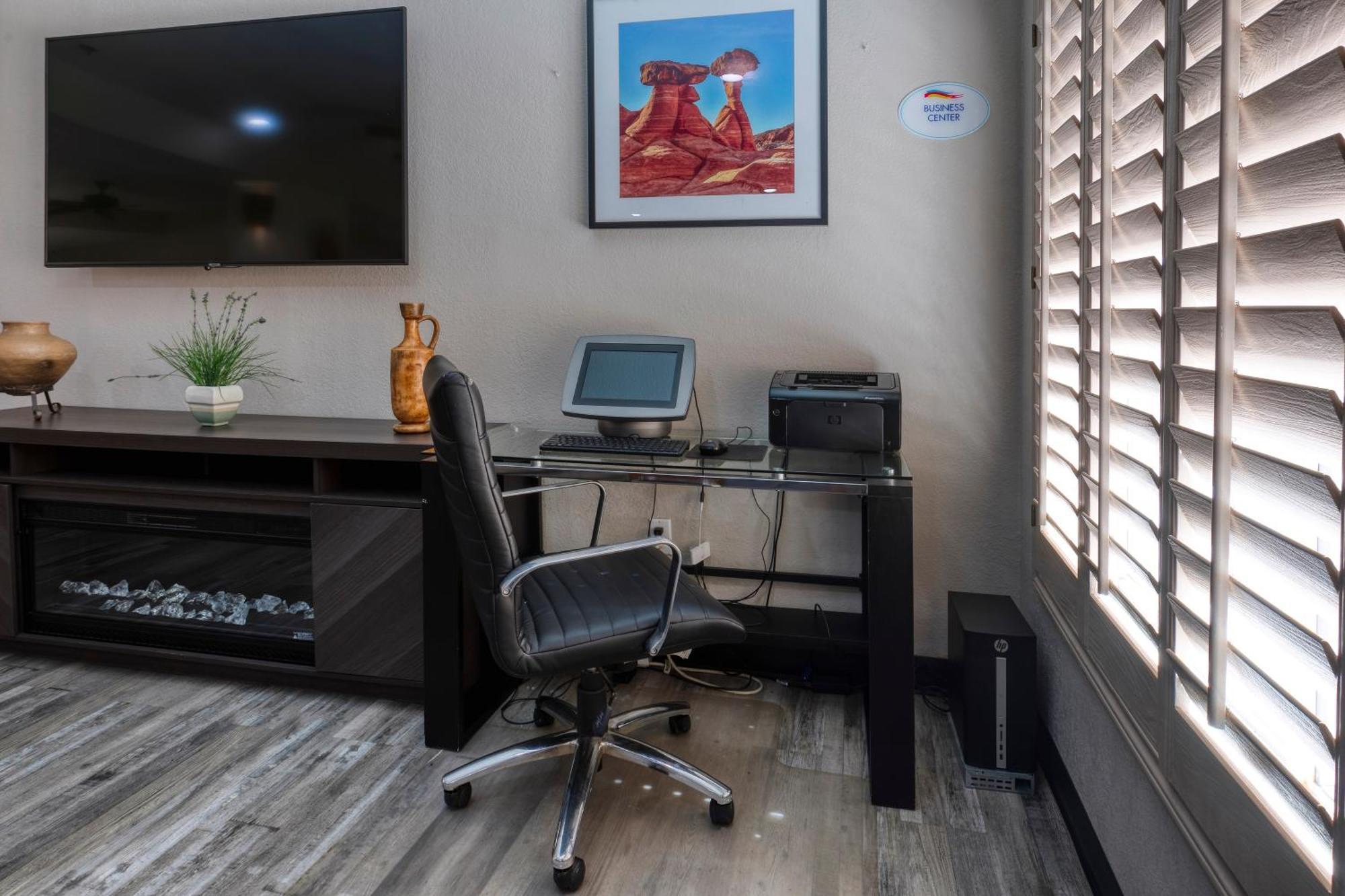 Baymont By Wyndham Casa Grande Hotel Екстериор снимка